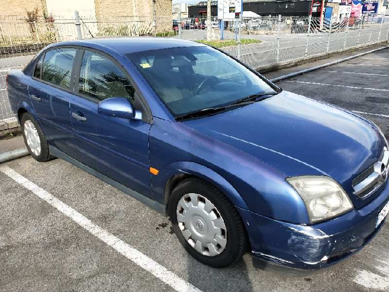 opel vectra c berlina del año 2002