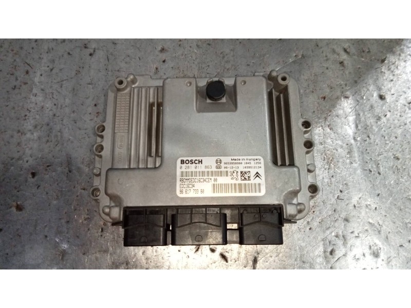 Recambio de centralita motor uce para peugeot 307 berlina (s2) d-sign referencia OEM IAM 0281011863  