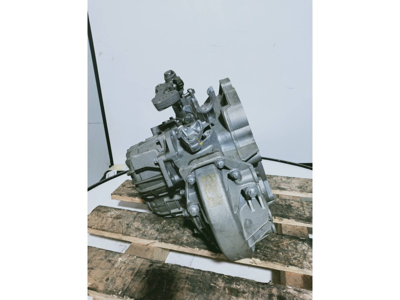 Recambio de caja cambios para opel mokka x color edition start/stop referencia OEM IAM M320LUJ 3833RA8 5050547BM8