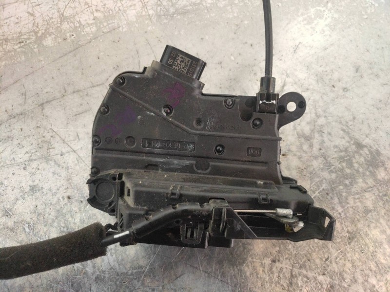 Recambio de motor cierre centralizado delantero derecho para renault clio iv limited referencia OEM IAM 805024563R 5P 