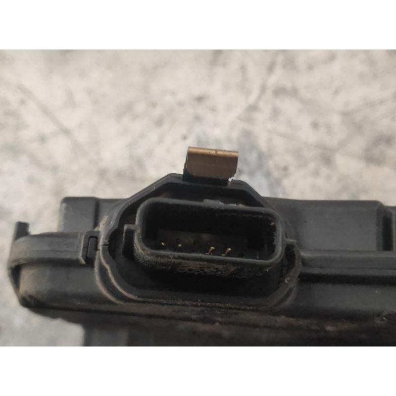 Recambio de motor cierre centralizado delantero derecho para renault clio iv limited referencia OEM IAM 805024563R 5P 