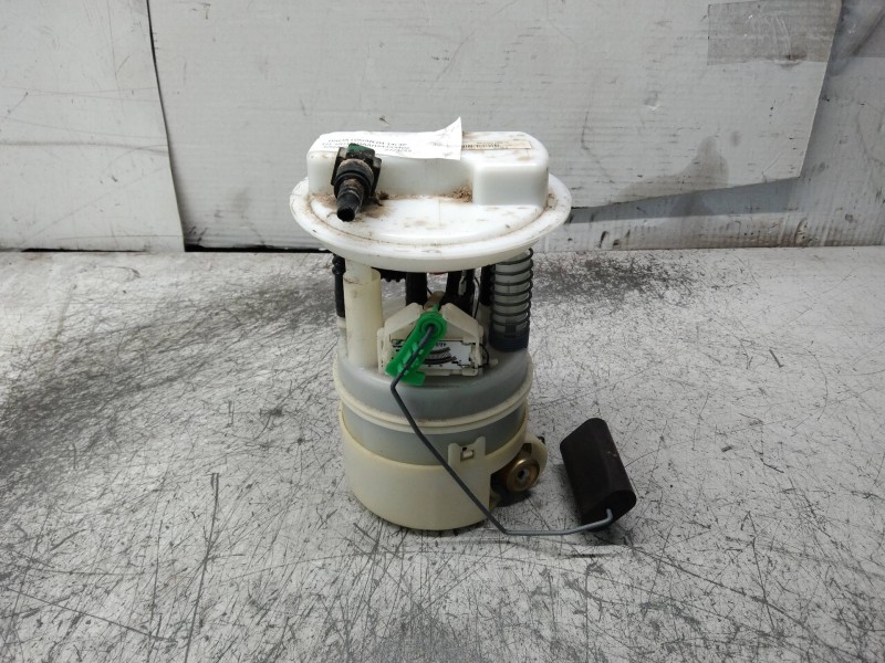 Recambio de bomba combustible para dacia logan ambiance referencia OEM IAM 8200307403A 0974690990003 