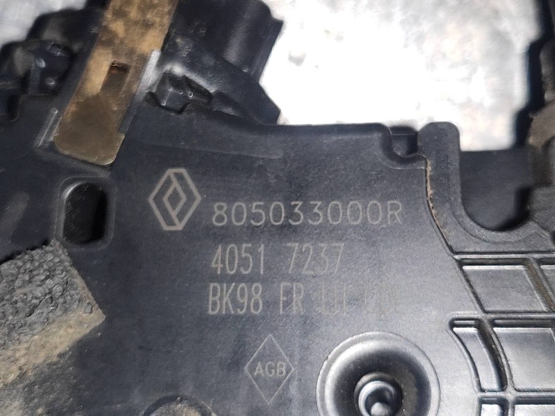 Recambio de motor cierre centralizado delantero izquierdo para renault clio iv limited referencia OEM IAM 805033000R 5P 