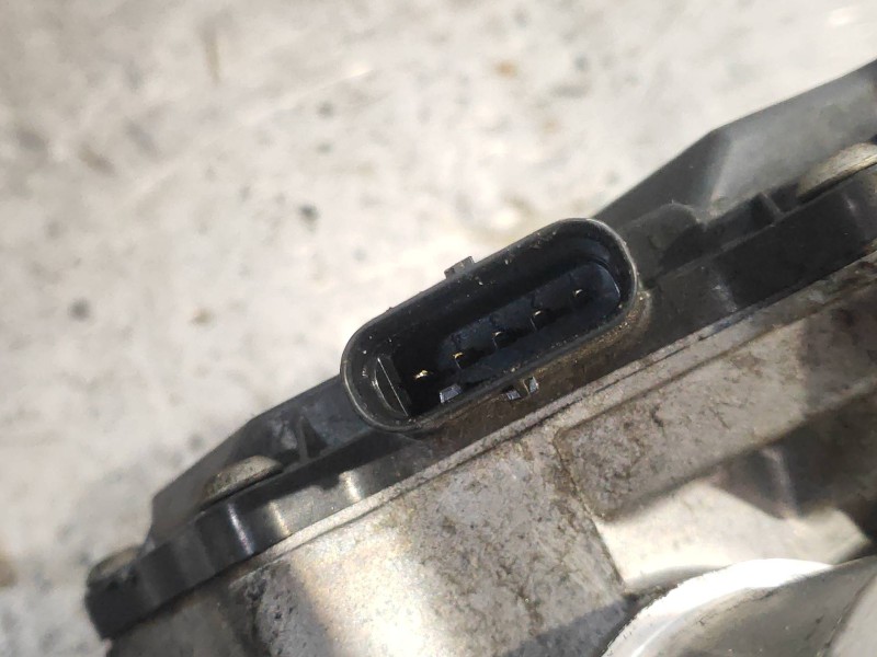 Recambio de valvula egr para opel corsa e color edition ecoflex referencia OEM IAM 55260126 HU1506000020 