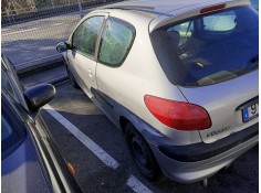peugeot 206 berlina del año 2001 2