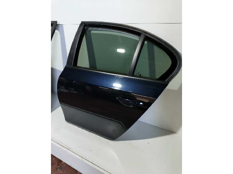 Recambio de puerta trasera izquierda para bmw serie 5 berlina (e60) 525d referencia OEM IAM 41527202341  