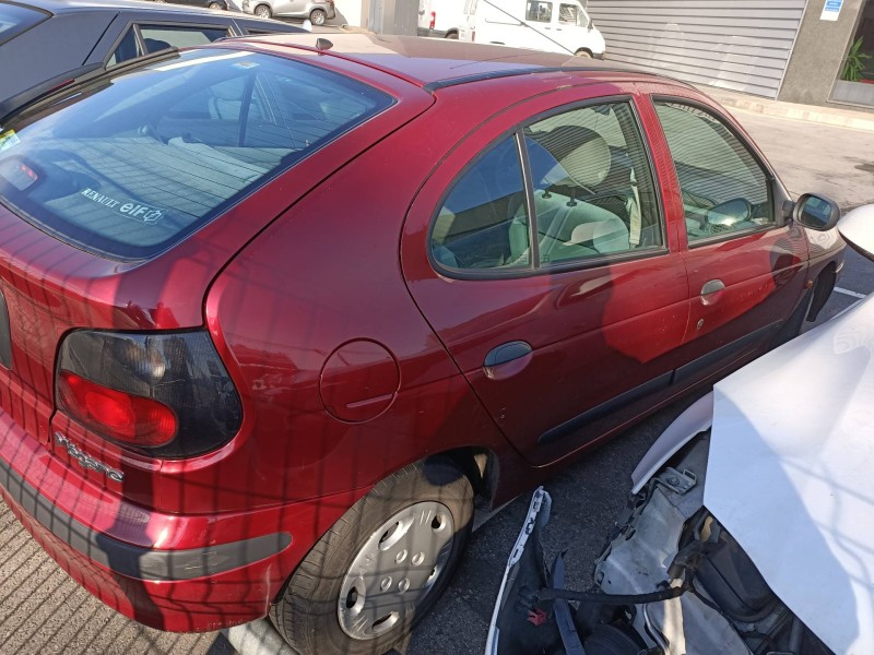 renault megane i berlina hatchback (ba0) del año 1997