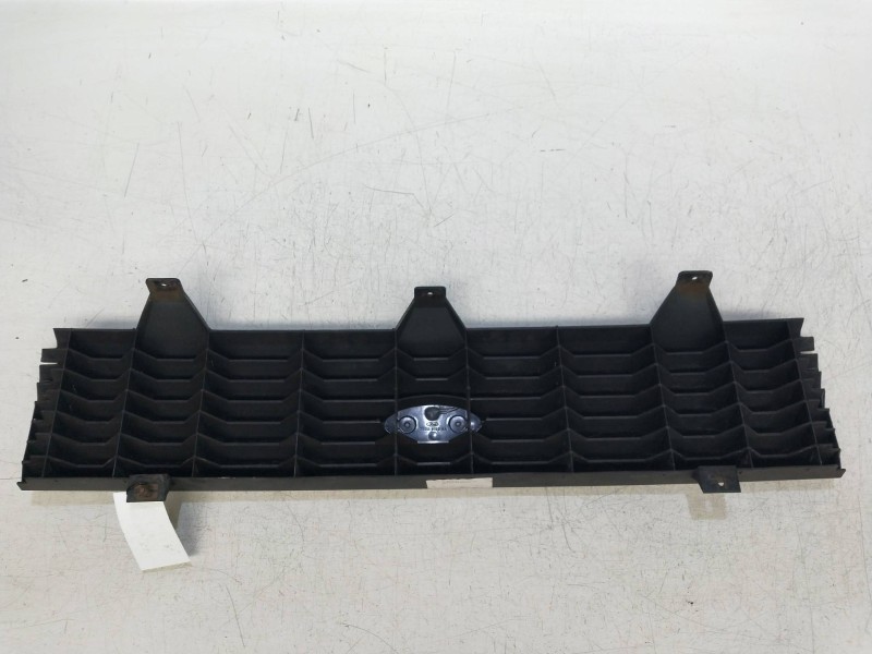 Recambio de rejilla delantera para ford granada berl./turnier 2.8 v6 referencia OEM IAM   