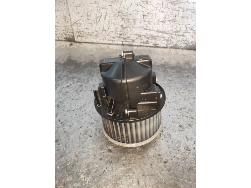 Recambio de motor calefaccion para land rover freelander (lr2) td4 e referencia OEM IAM 6G9N18D413AA  