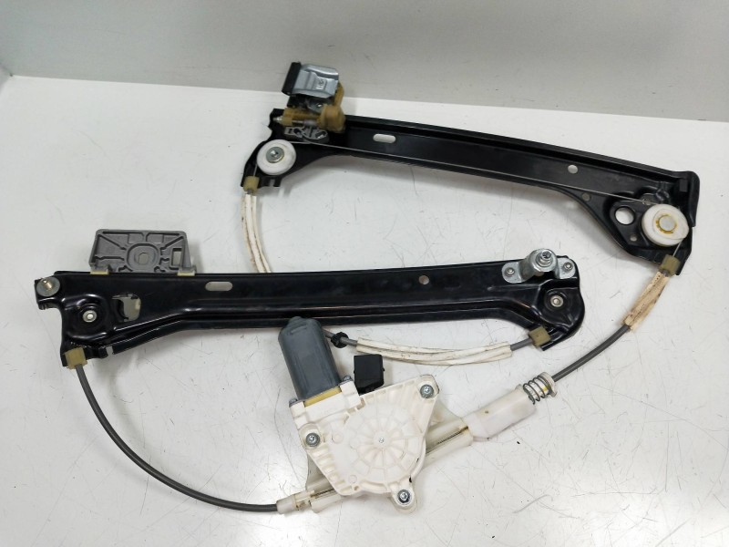 Recambio de elevalunas delantero derecho para mercedes clase cla (w117) shooting brake cla 220 d (117.903) referencia OEM IAM A6