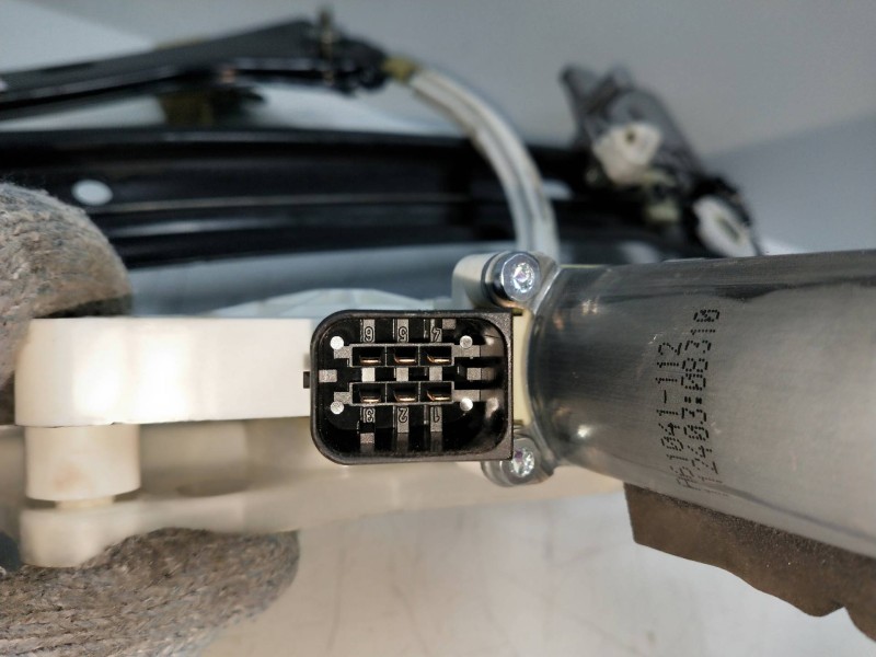 Recambio de elevalunas delantero derecho para mercedes clase cla (w117) shooting brake cla 220 d (117.903) referencia OEM IAM A6