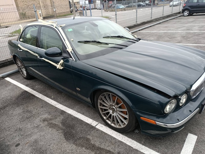 jaguar xj del año 2005