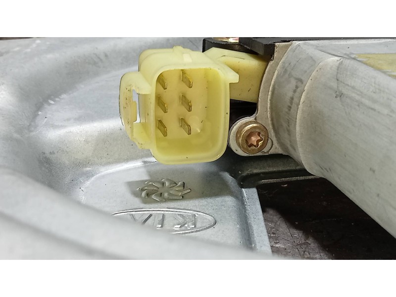 Recambio de elevalunas delantero izquierdo para kia opirus básico referencia OEM IAM 824703F010  