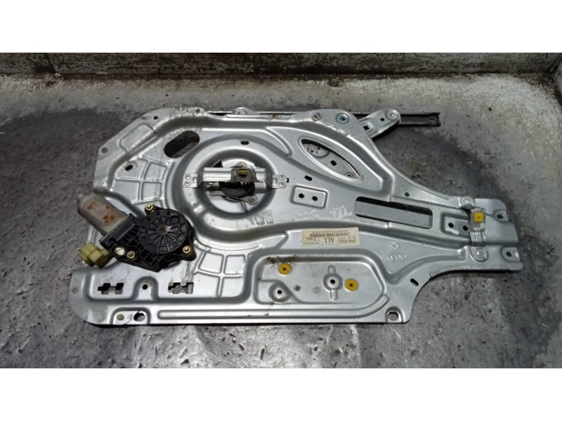 Recambio de elevalunas trasero derecho para kia opirus básico referencia OEM IAM 834803F010  