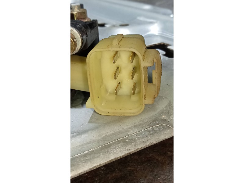 Recambio de elevalunas trasero derecho para kia opirus básico referencia OEM IAM 834803F010  