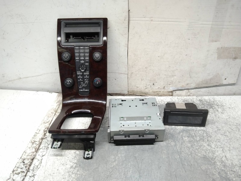 Recambio de sistema audio / radio cd para volvo v50 familiar 2.0 d kinetic referencia OEM IAM 30752889AD 1CD16F 30737809