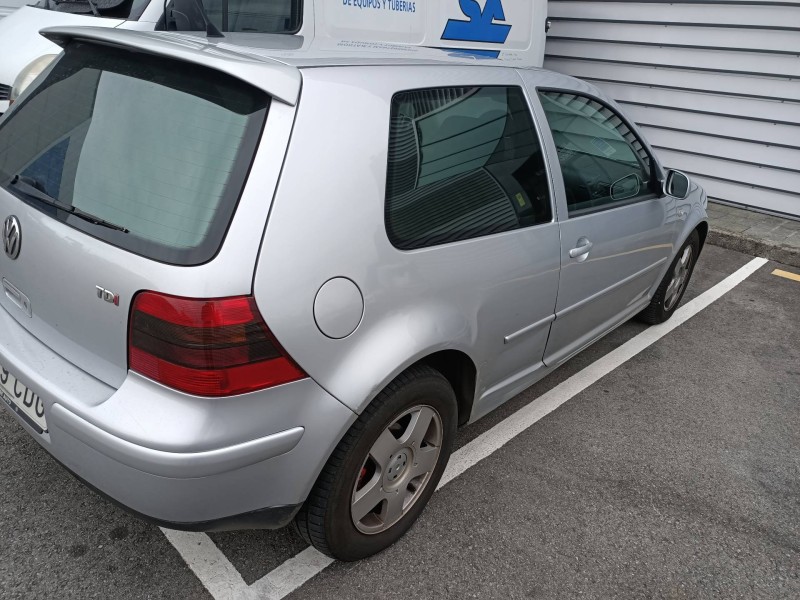 volkswagen golf iv berlina (1j1) del año 2003