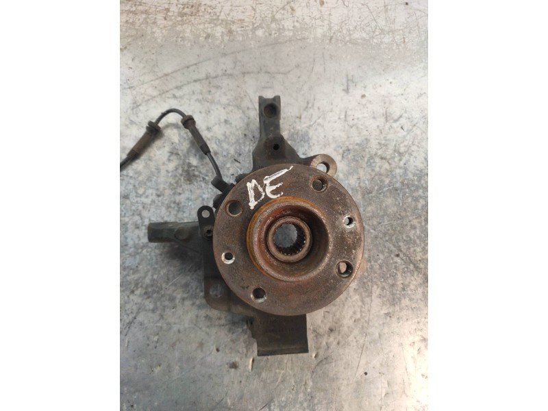 Recambio de mangueta delantera derecha para renault clio iv limited referencia OEM IAM   