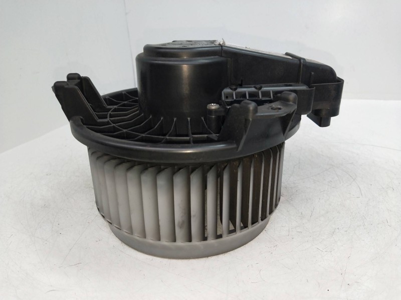 Recambio de motor calefaccion para toyota prius (nhw30) plug-in hybrid advance referencia OEM IAM 2727008083  