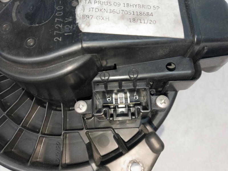Recambio de motor calefaccion para toyota prius (nhw30) plug-in hybrid advance referencia OEM IAM 2727008083  