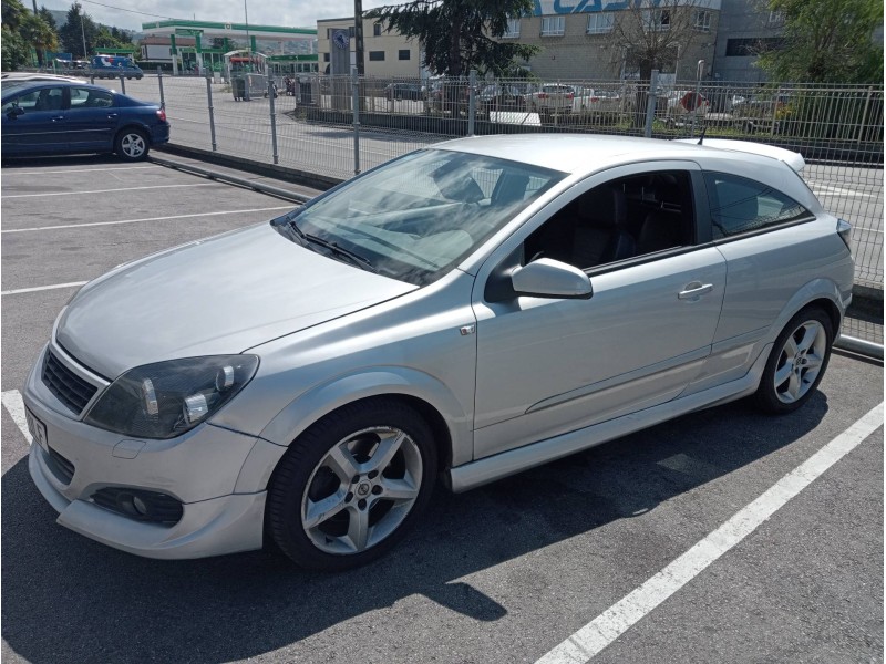 opel astra gtc del año 2005