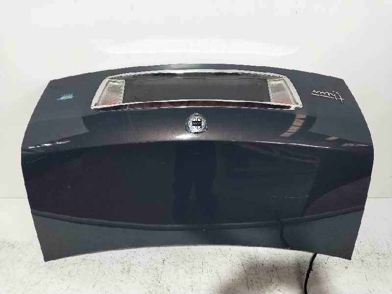 Recambio de tapa maletero para lancia thesis (115) 3.0 v6 24v cae emblema referencia OEM IAM   