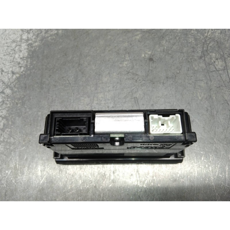 Recambio de sistema audio / radio cd para volvo v50 familiar 2.0 d kinetic referencia OEM IAM 30752889AD 1CD16F 30737809