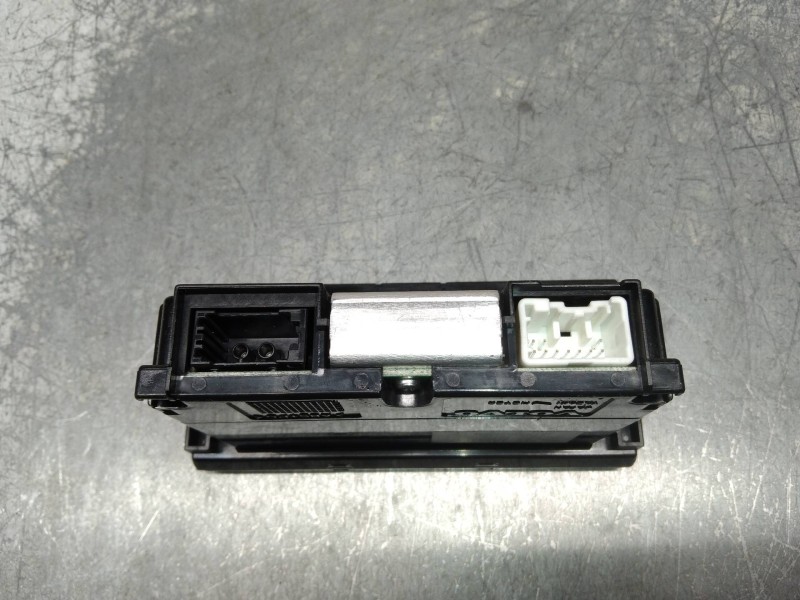 Recambio de sistema audio / radio cd para volvo v50 familiar 2.0 d kinetic referencia OEM IAM 30752889AD 1CD16F 30737809
