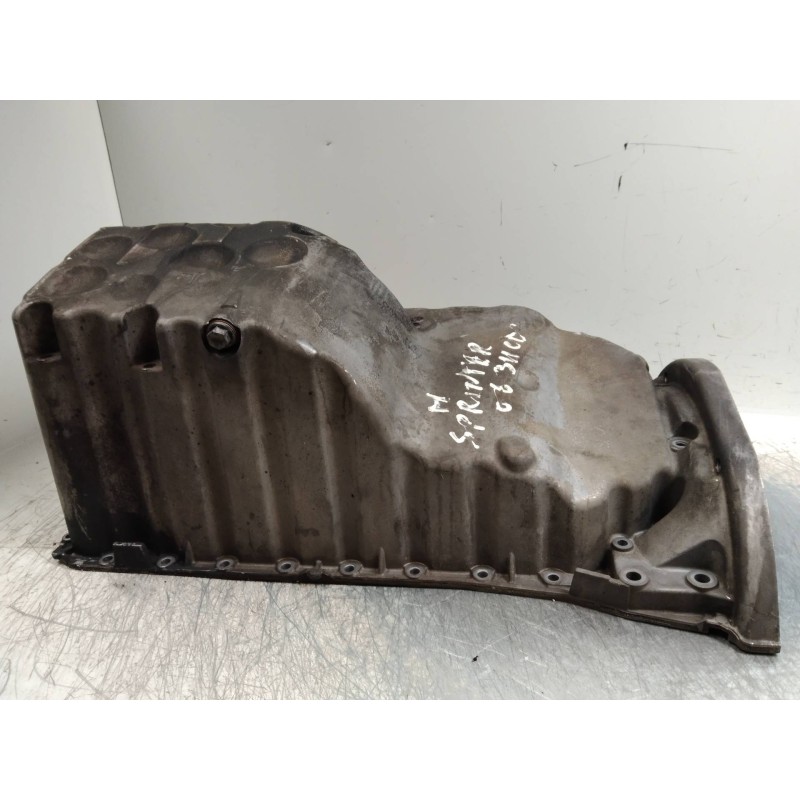 Recambio de carter para mercedes sprinterii caja cerrada (desde 01.06) 2.1 cdi cat referencia OEM IAM A6460142302  