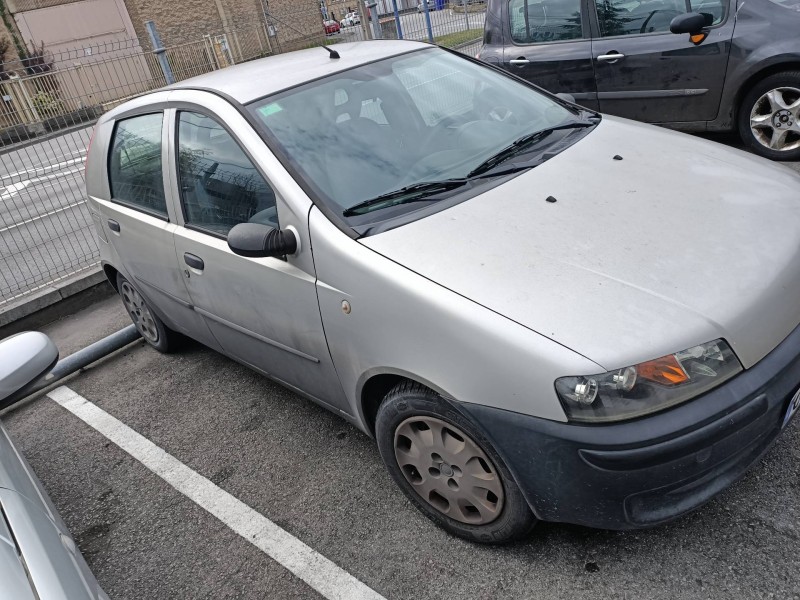 fiat punto berlina (188) del año 2000