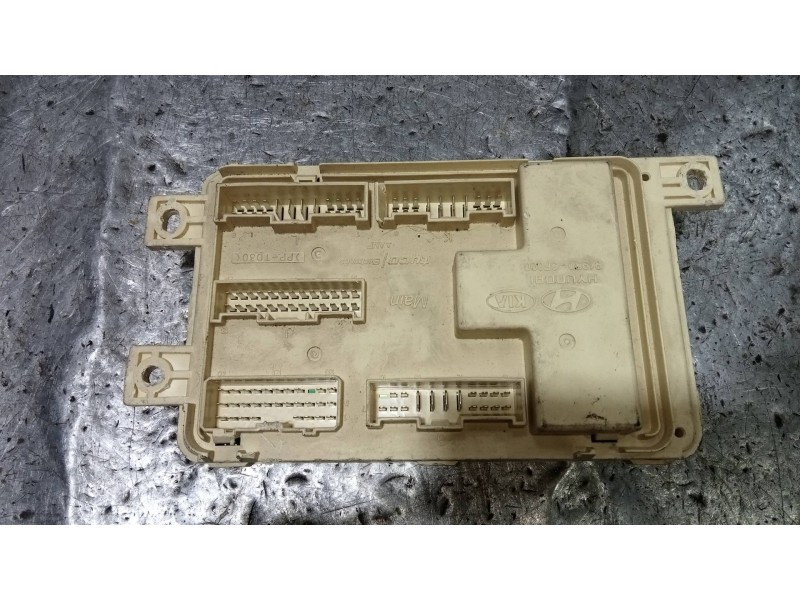 Recambio de caja reles / fusibles para kia opirus básico referencia OEM IAM 919503F000  