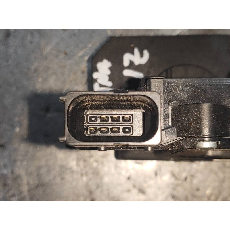 Recambio de motor cierre centralizado trasero izquierdo para opel corsa e color edition ecoflex referencia OEM IAM 13431842  