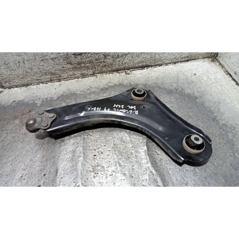 Recambio de brazo suspension inferior delantero derecho para renault scenic iii emotion referencia OEM IAM 545009207R  