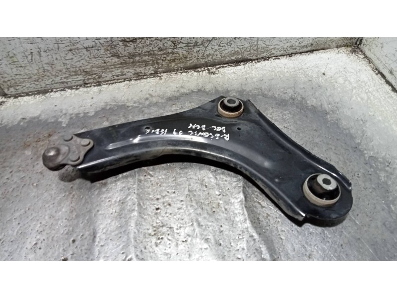 Recambio de brazo suspension inferior delantero derecho para renault scenic iii emotion referencia OEM IAM 545009207R  