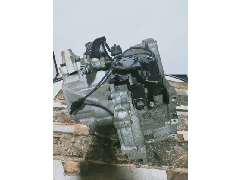 Recambio de caja cambios para hyundai accent (mc) gl crdi referencia OEM IAM P61763 194708 