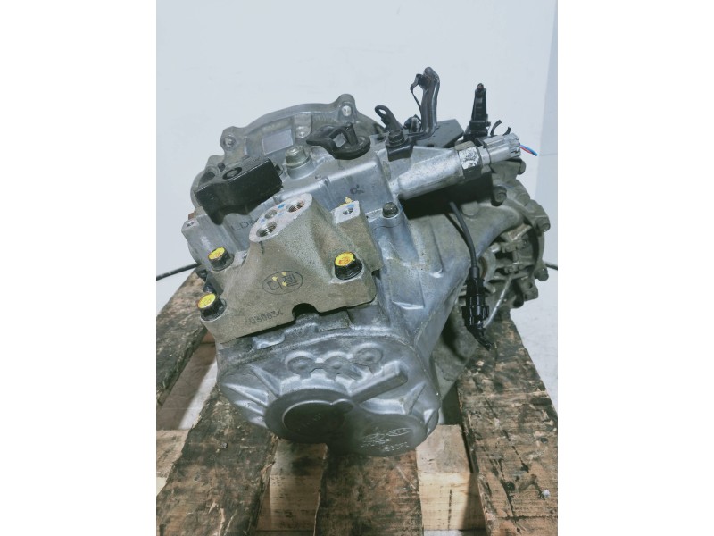Recambio de caja cambios para hyundai accent (mc) gl crdi referencia OEM IAM P61763 194708 