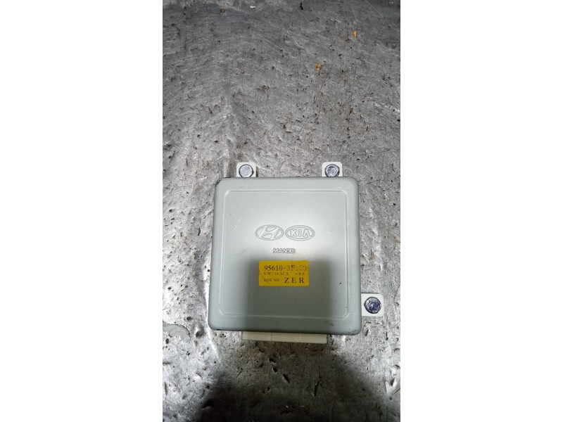 Recambio de modulo electronico para kia opirus básico referencia OEM IAM 956103F200  