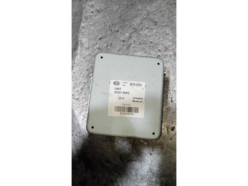 Recambio de modulo electronico para kia opirus básico referencia OEM IAM 957003F000  
