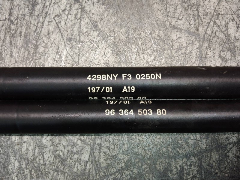 Recambio de amortiguadores maletero / porton para peugeot 406 berlina (s1/s2) st referencia OEM IAM 9636450380  