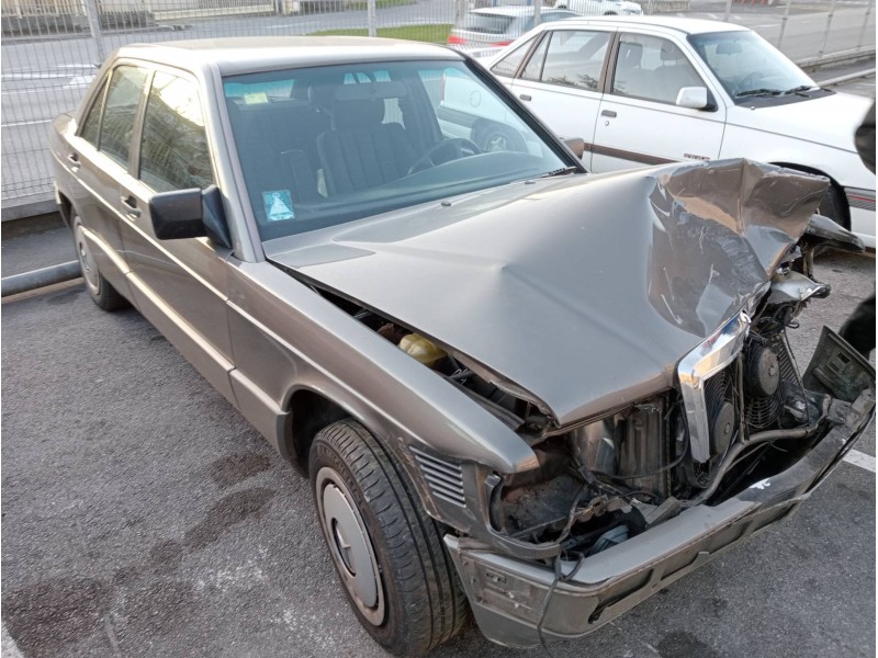 mercedes clase c (w201) berlina del año 1990