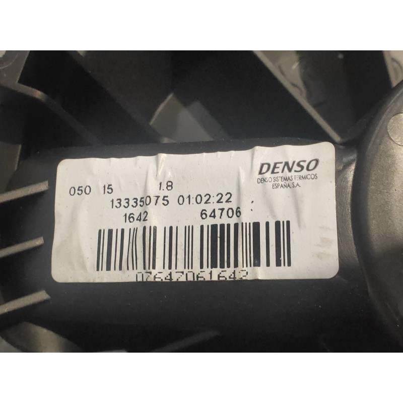 Recambio de motor calefaccion para opel corsa e color edition ecoflex referencia OEM IAM 13335075  