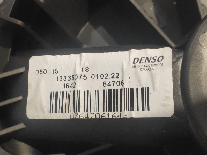 Recambio de motor calefaccion para opel corsa e color edition ecoflex referencia OEM IAM 13335075  