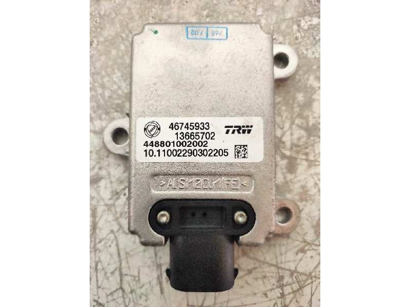 Recambio de modulo electronico para lancia thesis (115) 3.0 v6 24v cae emblema referencia OEM IAM 46745933 13665702 