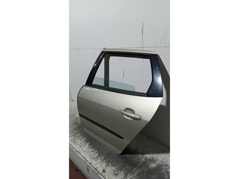 Recambio de puerta trasera izquierda para peugeot 407 sw st confort referencia OEM IAM   5P