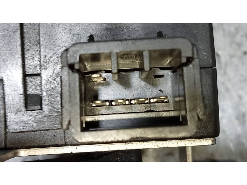 Recambio de motor apertura trampillas climatizador para kia opirus básico referencia OEM IAM D483GGXAA  