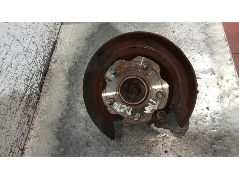 Recambio de mangueta trasera derecha para toyota auris touring sports (e18) 1.8 16v cat (híbrido) referencia OEM IAM   