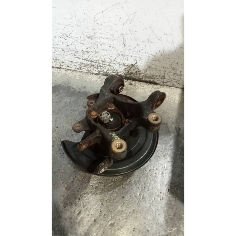 Recambio de mangueta trasera derecha para toyota auris touring sports (e18) 1.8 16v cat (híbrido) referencia OEM IAM   