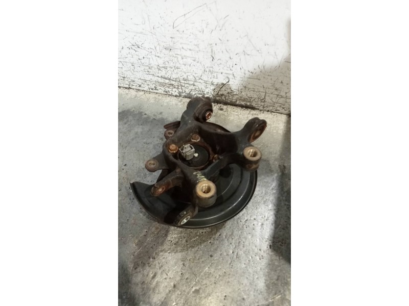 Recambio de mangueta trasera derecha para toyota auris touring sports (e18) 1.8 16v cat (híbrido) referencia OEM IAM   