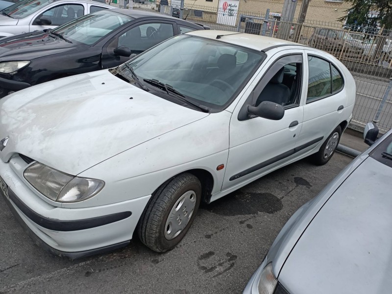 renault megane i berlina hatchback (ba0) del año 1998