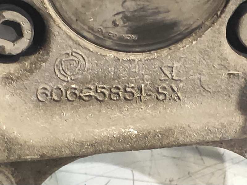 Recambio de mangueta trasera izquierda para lancia thesis (115) 3.0 v6 24v cae emblema referencia OEM IAM 60665851  